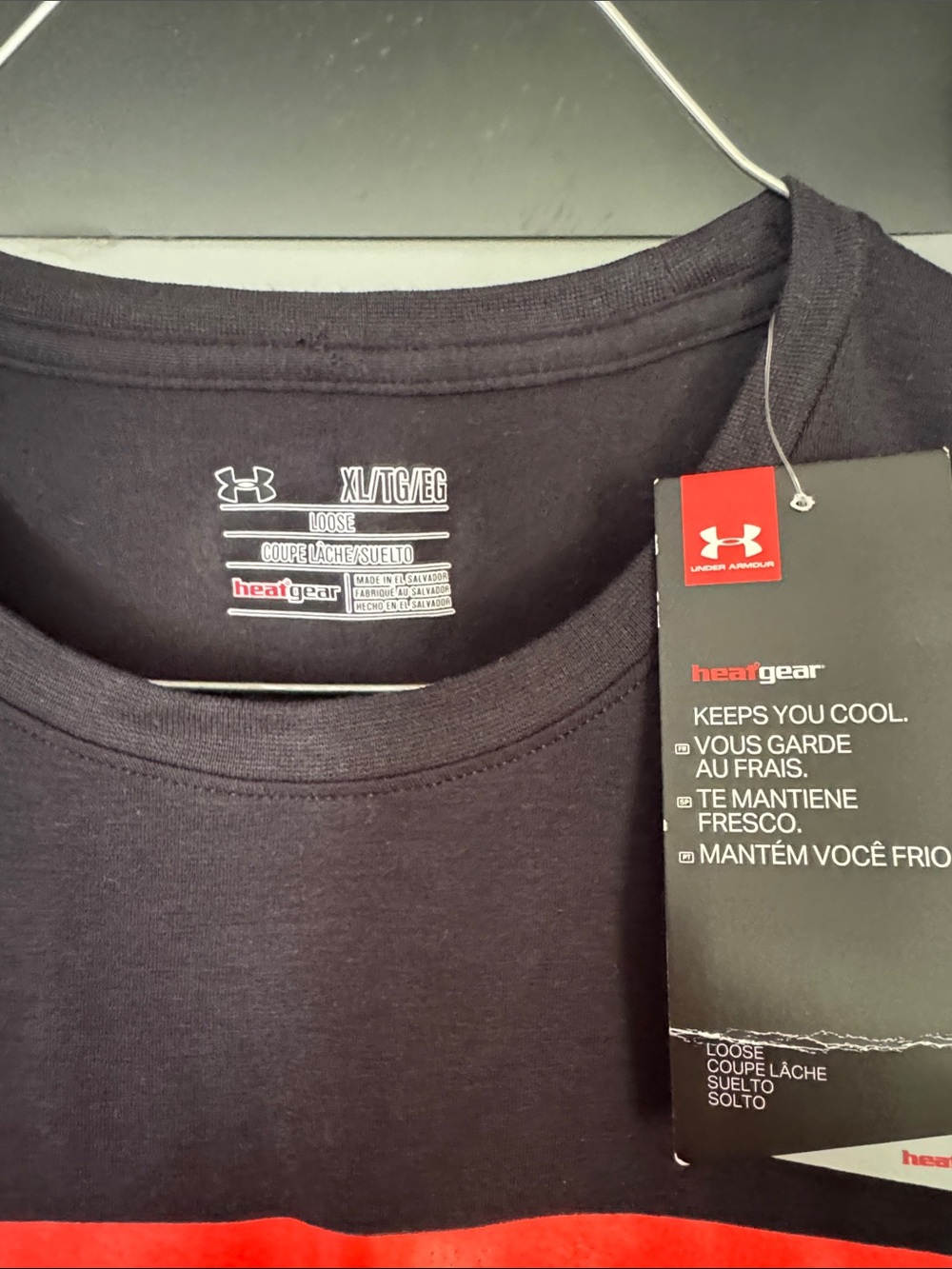 Under Armour Black Short-Sleeve Graphic Logo Tee with Red Accent NWT! - Picture 2 of 4